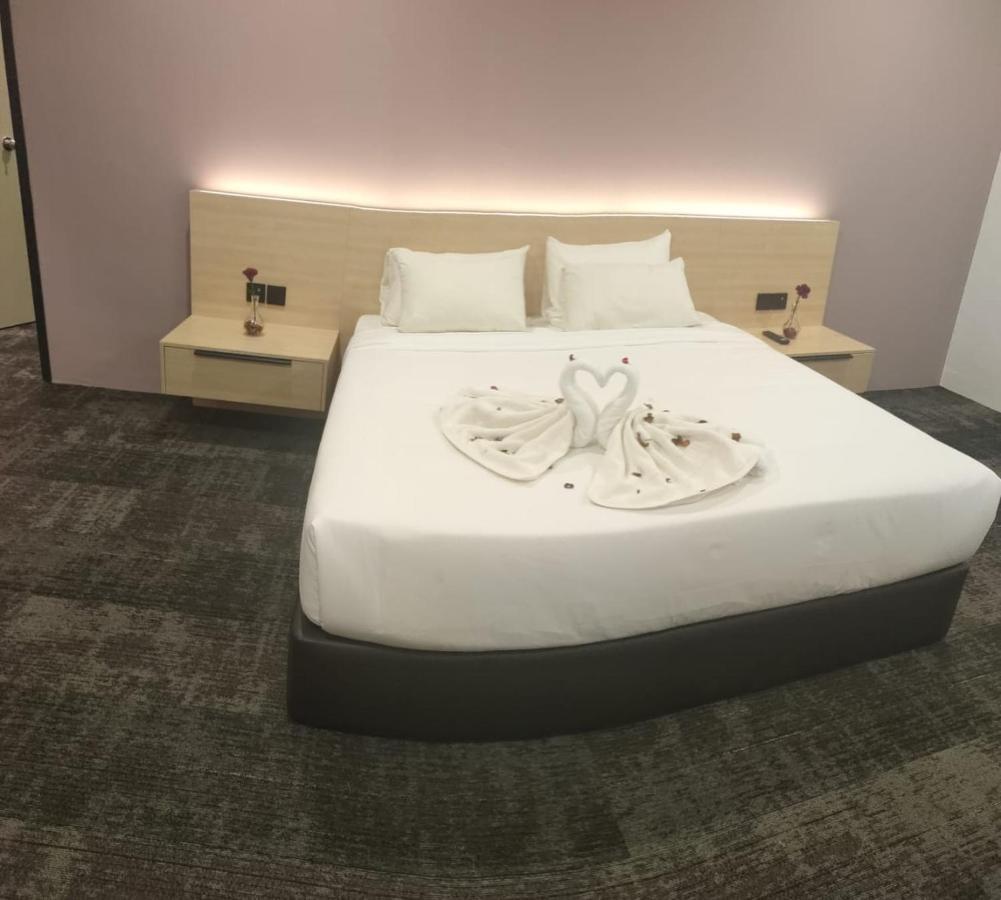 Folkmeldrum 3* Johor Bahru